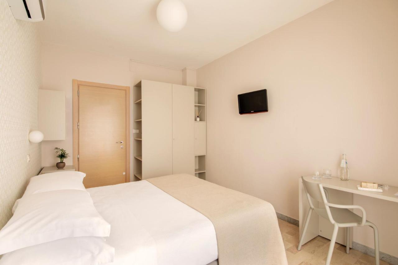 Hotel Bernard ซัน เบเนเดตโต เดล ตรอนโต ภายนอก รูปภาพ