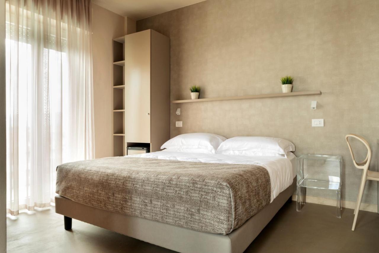 Hotel Bernard ซัน เบเนเดตโต เดล ตรอนโต ภายนอก รูปภาพ